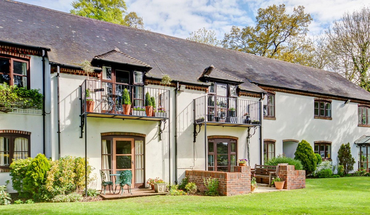 17 Abbey Mews independent living wiltshire