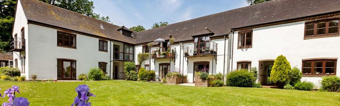 APARTMENT 17 ABBEY MEWS WILTSHIRE